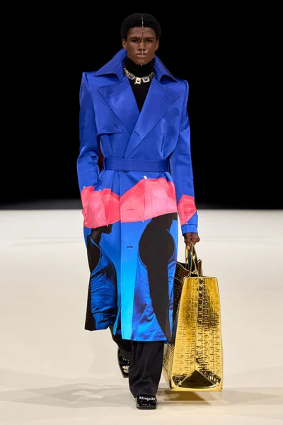Look 29